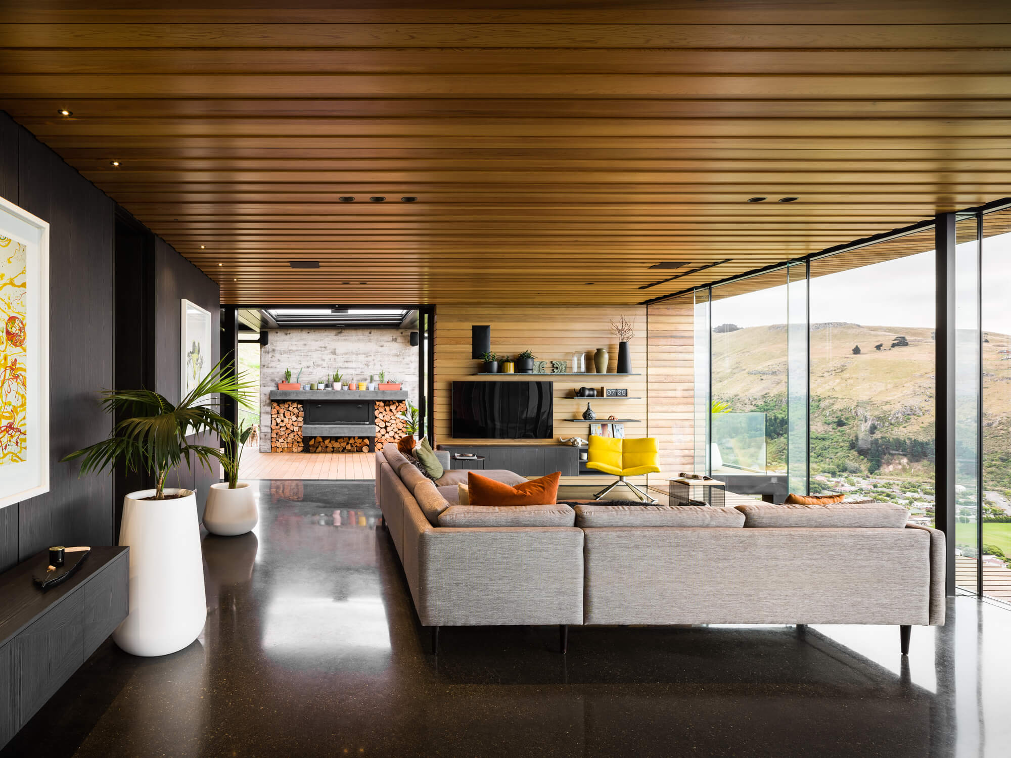 Scarborough BÃªton Brut House by Young Architects