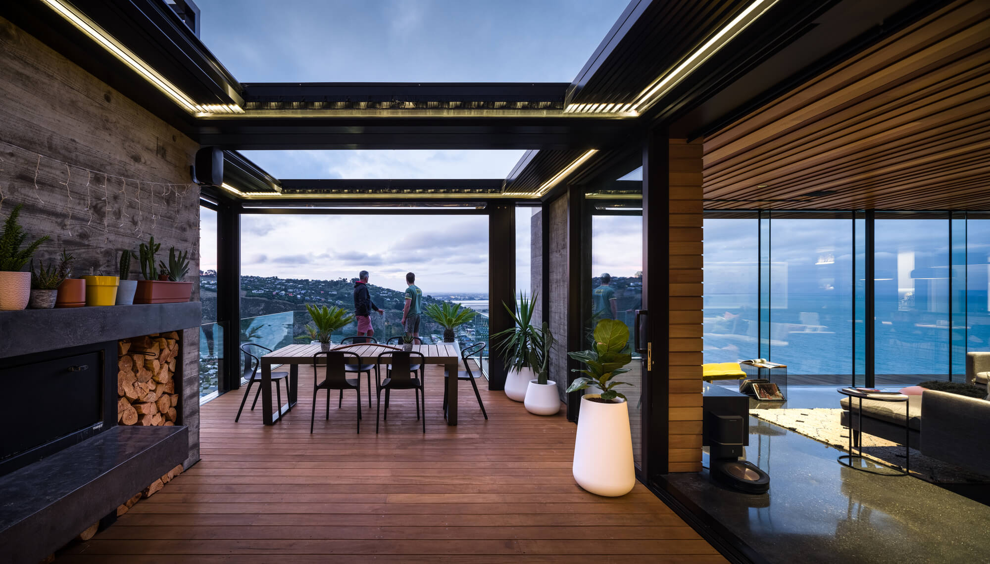 Scarborough BÃªton Brut House by Young Architects